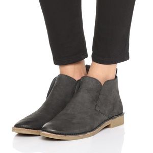 DOLCE VITA | Findley Booties - Anthracite in Gray 8